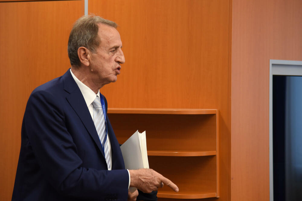 Mašine uzete kao zalog za kredit od tri miliona dolara: Brković, Foto: BORIS PEJOVIC