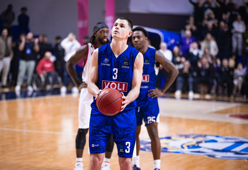 <p>Pravo malo čudo režirali su "plavi" košarkaši, koji osvojili krucijalne bodove protiv Hapoela, jednog od najboljih timova u Evrokupu, iako su na ulazu u posljednji minut gubili osam razlike</p>