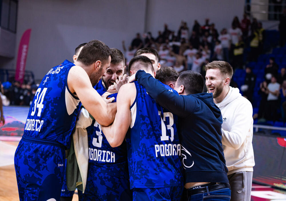 <p>Pravo malo čudo režirali su "plavi" košarkaši, koji osvojili krucijalne bodove protiv Hapoela, jednog od najboljih timova u Evrokupu, iako su na ulazu u posljednji minut gubili osam razlike</p>