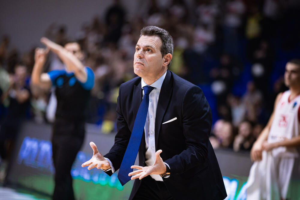 <p>Pravo malo čudo režirali su "plavi" košarkaši, koji osvojili krucijalne bodove protiv Hapoela, jednog od najboljih timova u Evrokupu, iako su na ulazu u posljednji minut gubili osam razlike</p>