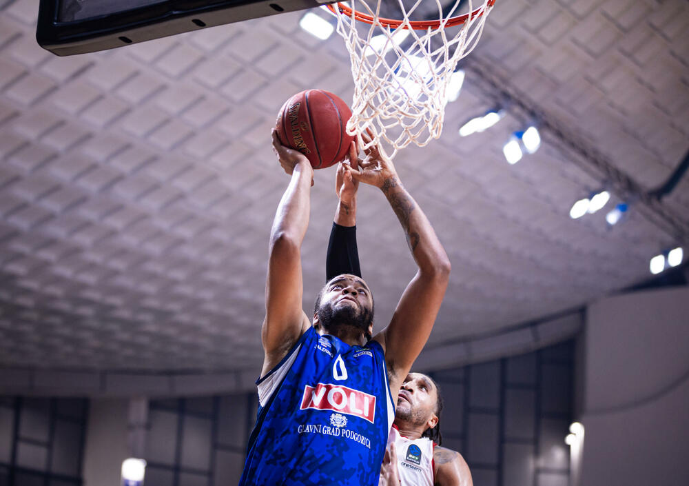 <p>Pravo malo čudo režirali su "plavi" košarkaši, koji osvojili krucijalne bodove protiv Hapoela, jednog od najboljih timova u Evrokupu, iako su na ulazu u posljednji minut gubili osam razlike</p>