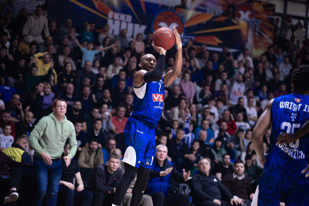 <p>Pravo malo čudo režirali su "plavi" košarkaši, koji osvojili krucijalne bodove protiv Hapoela, jednog od najboljih timova u Evrokupu, iako su na ulazu u posljednji minut gubili osam razlike</p>