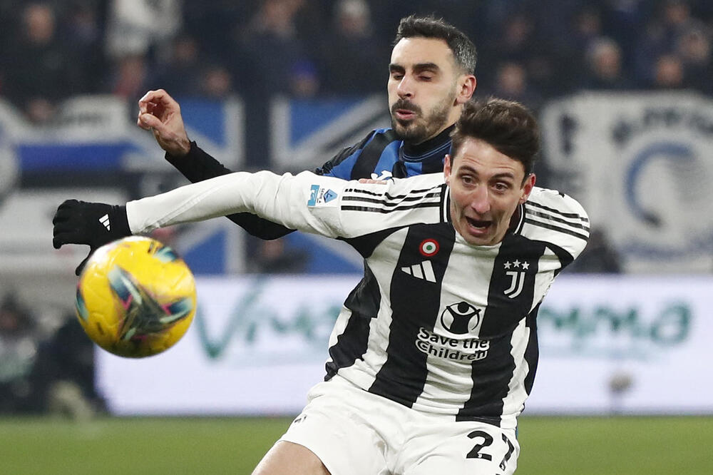 Kambijazo nije igrao u Napoliju u prvom porazu Jventusa u "kalću", Foto: Reuters