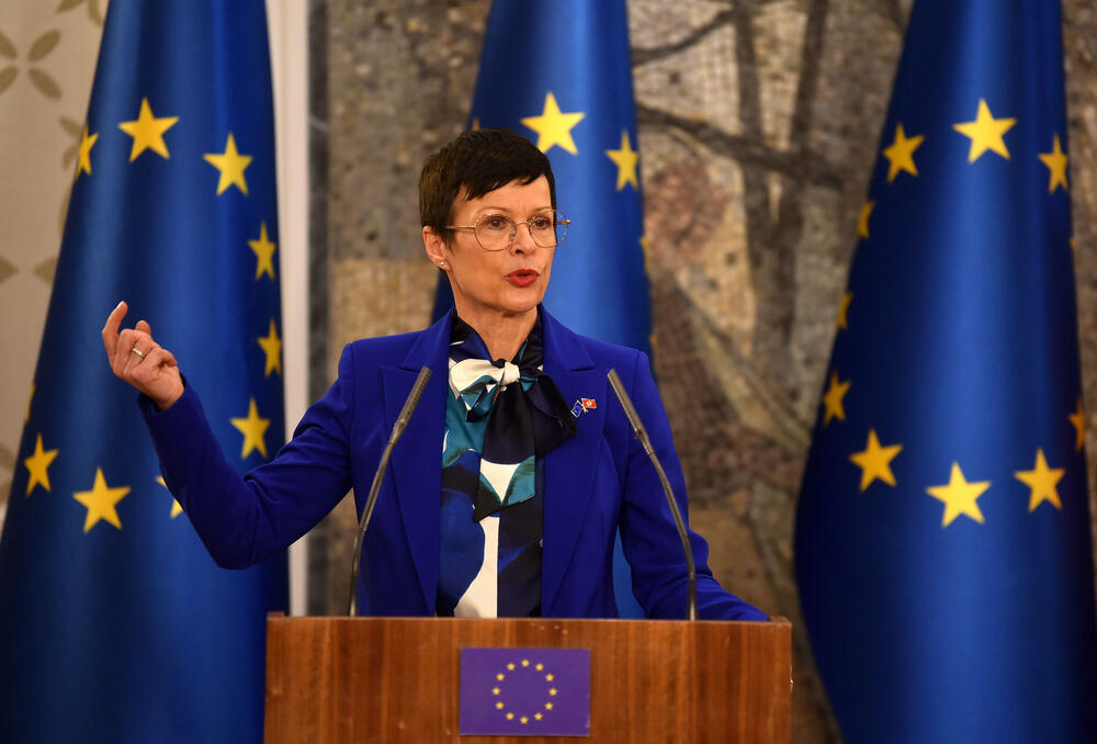 <p>Kos je izrazila saučešće porodicama stradalih u tragediji na Cetinju 1. januara i poželjela brz oporavak ranjenima</p>