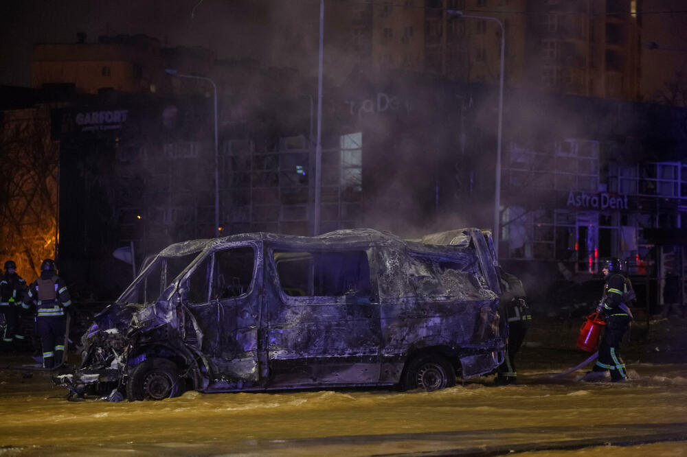 Detalj iz Kijeva nakon napada, Foto: Reuters