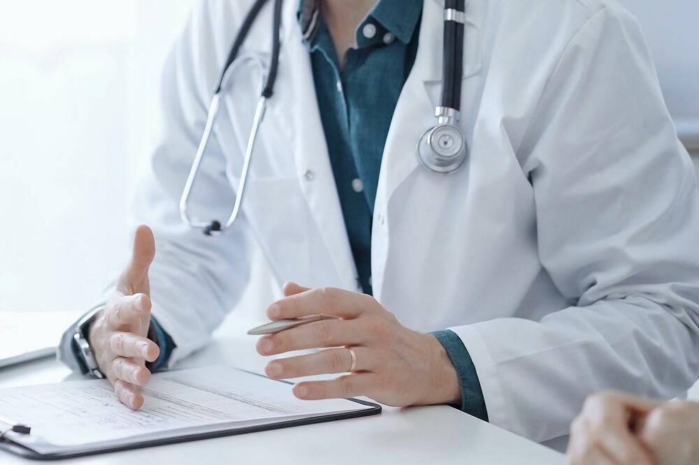 Jedan od ljekara navodno otvoreno odbio da izda uput za specijalistu (ilustracija), Foto: Shutterstock