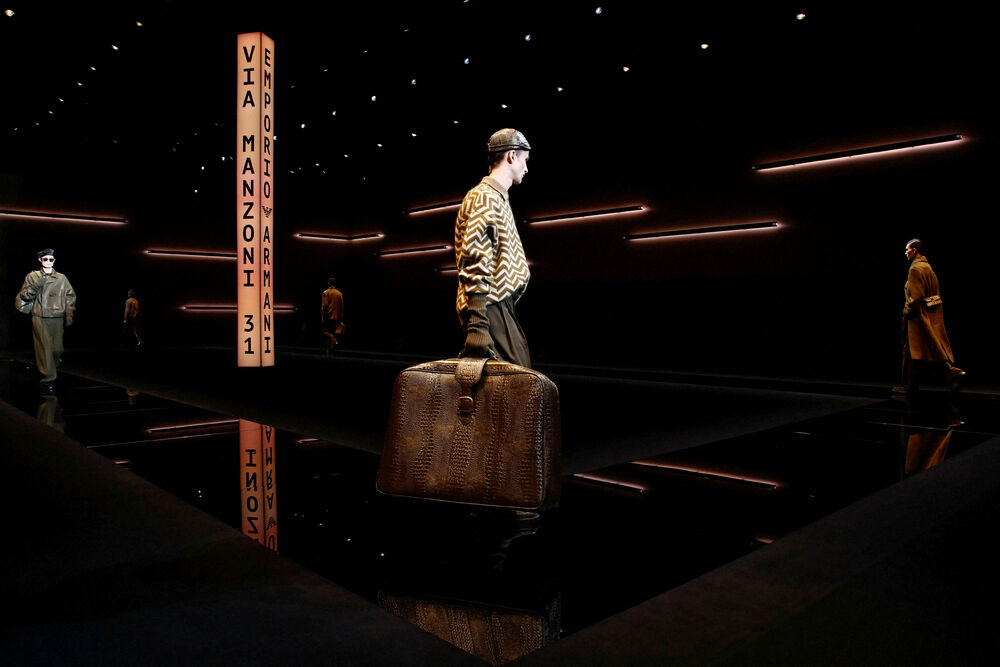 <p>Emporio Armani predstavio je kolekciju muške odjeće za jesen-zima 2025/2026.</p>  <p>Kreacije su prikazane na Nedjelji mode u Milanu.</p>