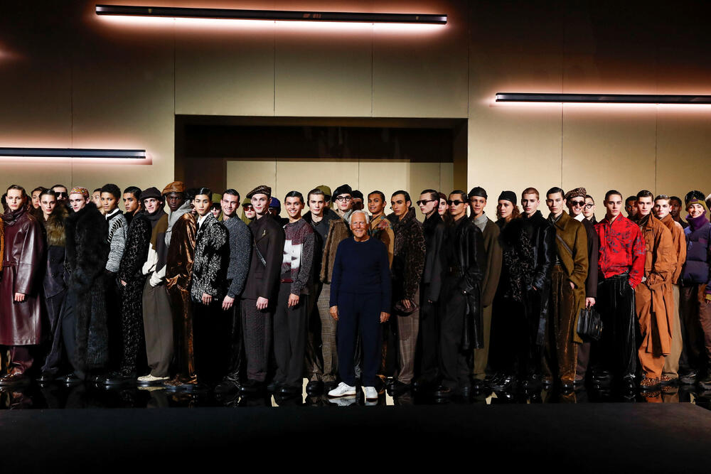 <p>Emporio Armani predstavio je kolekciju muške odjeće za jesen-zima 2025/2026.</p>  <p>Kreacije su prikazane na Nedjelji mode u Milanu.</p>