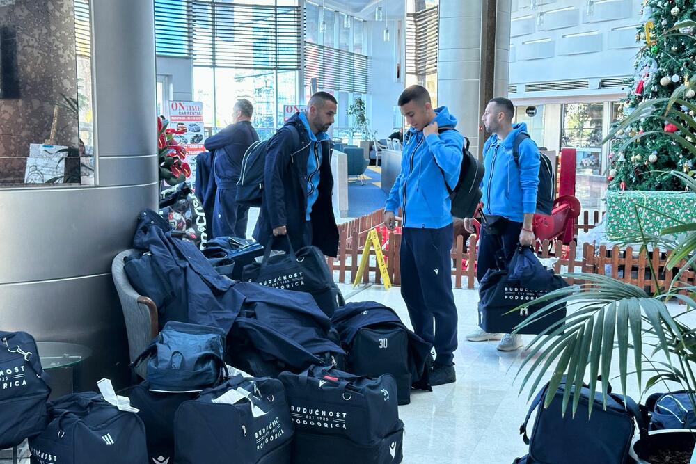 Fudbaleri Budućnosti po dolasku u Antaliju