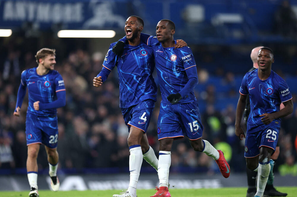 Adarabiojo, Džekson i ostali "plavci" slave jedan od golova protiv Vulvsa, Foto: Reuters