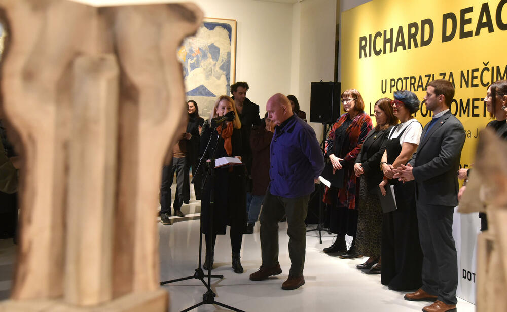 <p>Postavka "U potrazi za nečim" predstavljena u Modernoj galeriji u Podgorici</p>