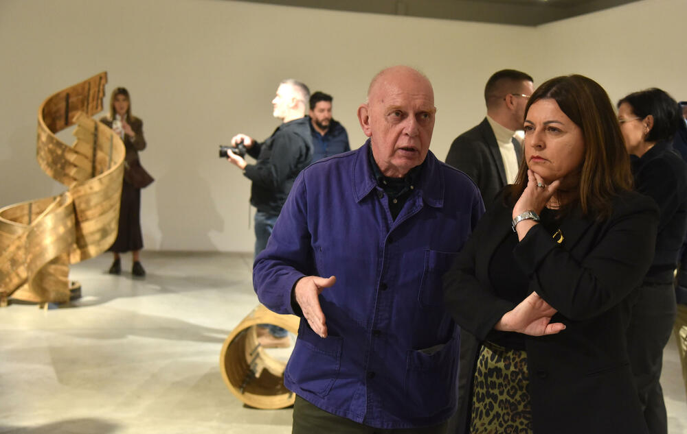 <p>Postavka "U potrazi za nečim" predstavljena u Modernoj galeriji u Podgorici</p>