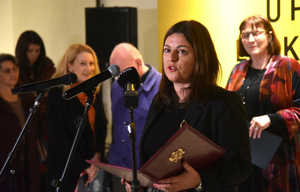 <p>Postavka "U potrazi za nečim" predstavljena u Modernoj galeriji u Podgorici</p>