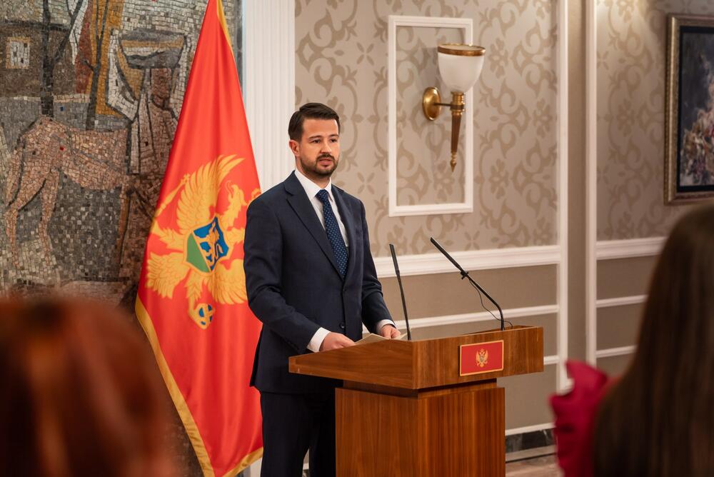 <p>Milatović je upriličio prijem za predstavnike medija, povodom 23. januara - Dana novinara Crne Gore</p>