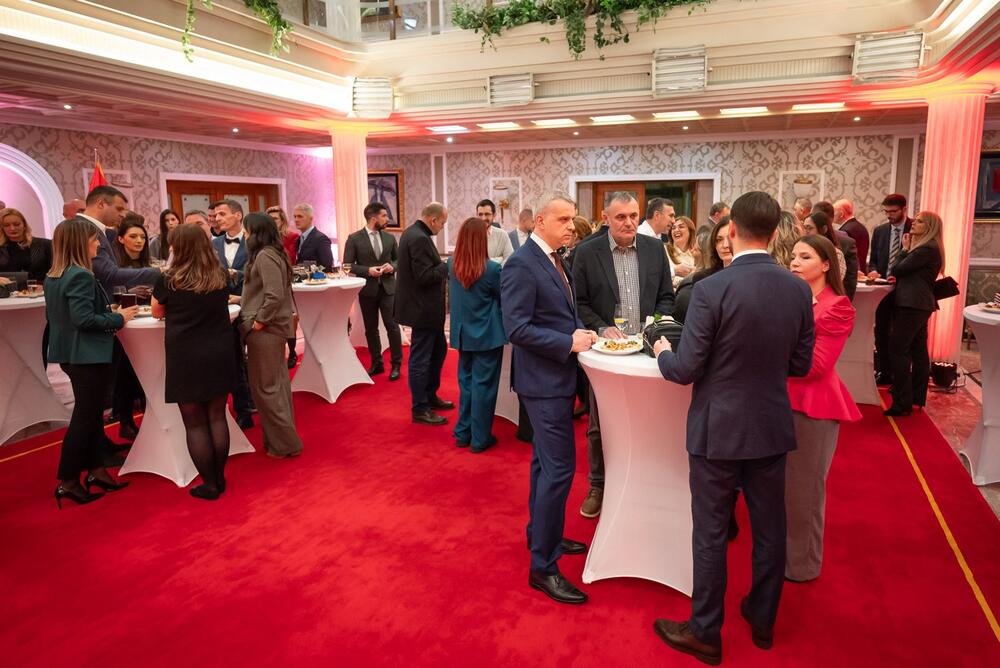 <p>Milatović je upriličio prijem za predstavnike medija, povodom 23. januara - Dana novinara Crne Gore</p>