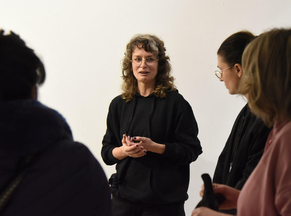 <p>Javni događaj “Pripremni radovi” realizovan juče, u susret izložbi “Radnički klub ‘Između nas’” koja će biti otvorena u utorak 28. januara u MSUCG u Podgorici</p>