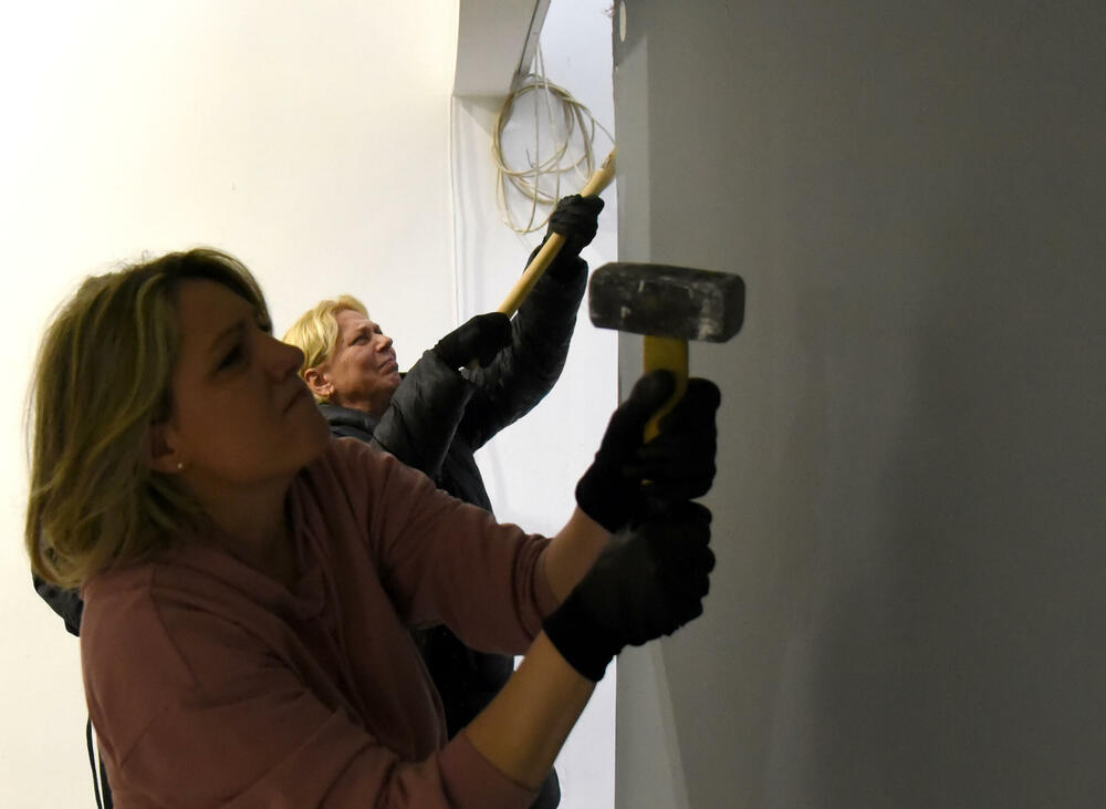 <p>Javni događaj “Pripremni radovi” realizovan juče, u susret izložbi “Radnički klub ‘Između nas’” koja će biti otvorena u utorak 28. januara u MSUCG u Podgorici</p>