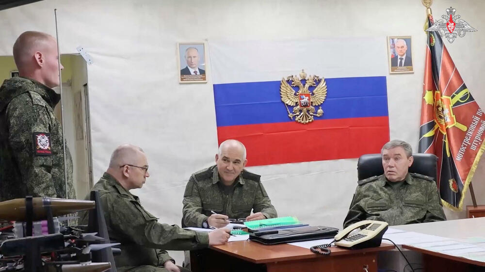 Sve više ljudi u Rusiji podržava mirovne pregovore: Gerasimov u posjeti vojnicima u Ukrajini