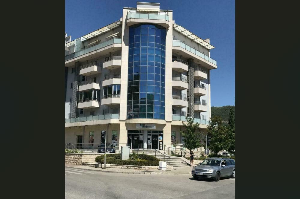 Zgrada u Budvi u kojoj je nekad Marovićev penthaus, sada u vlasništvu države, Foto: Vuk Lajović