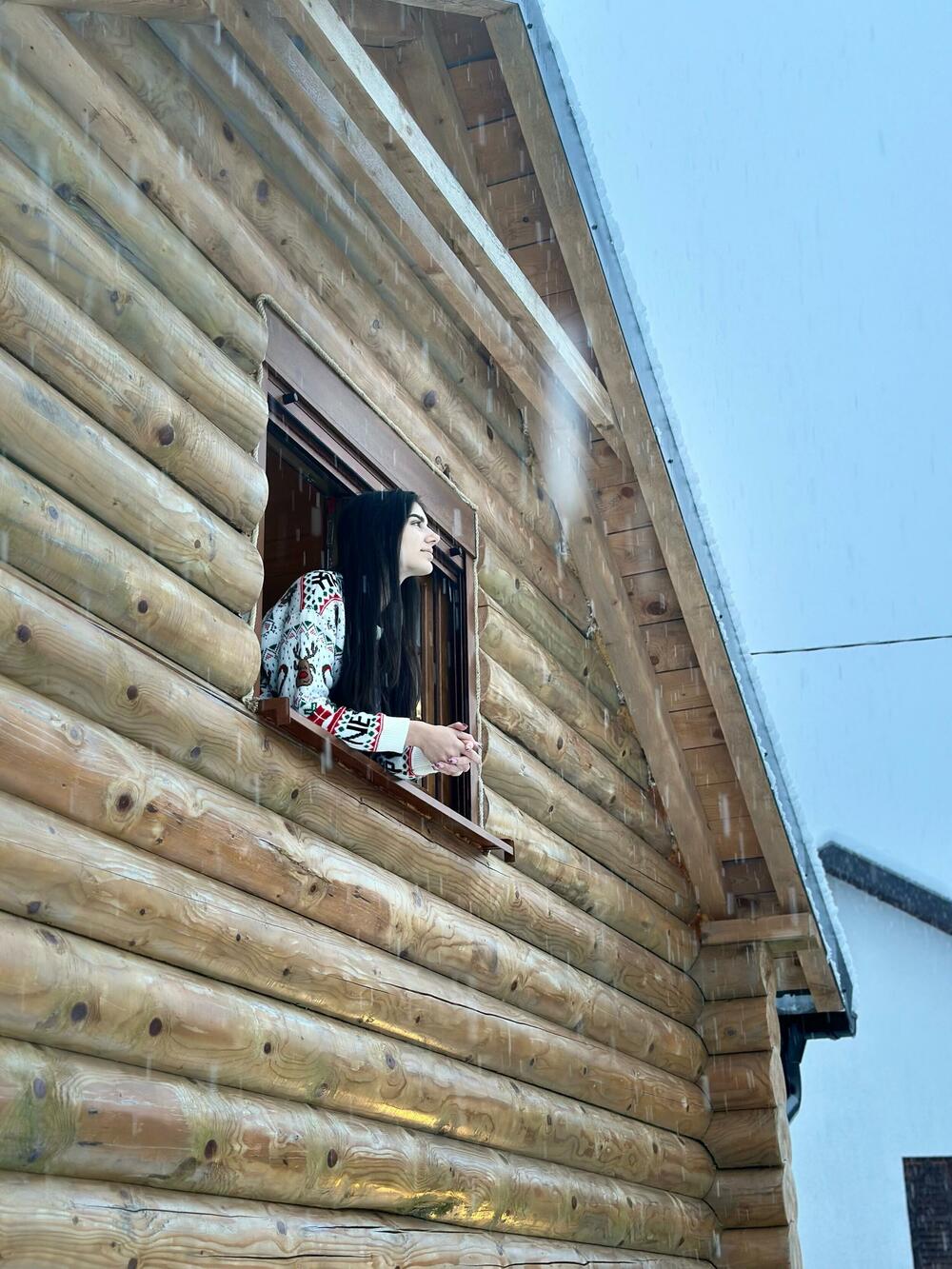 Andrea Nikolić, mis turizma Crne Gore