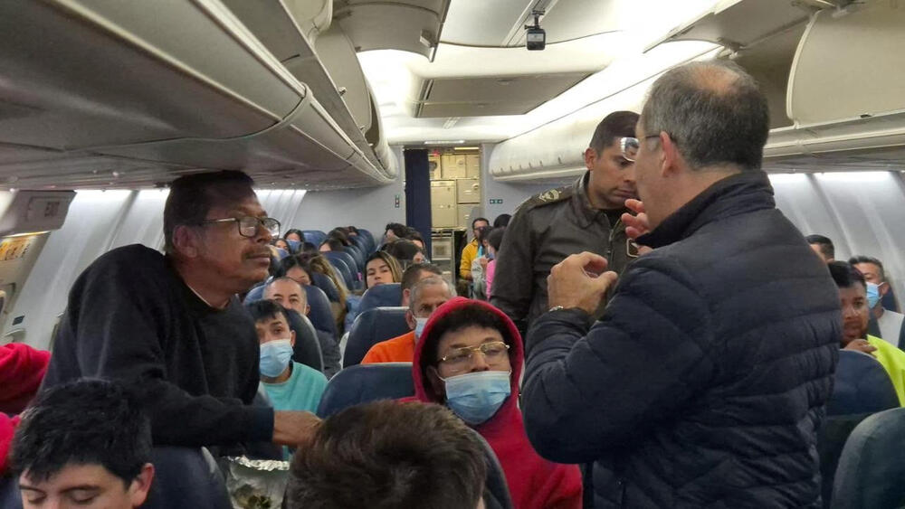 Deportovani migranti u avionu za Kolumbiju