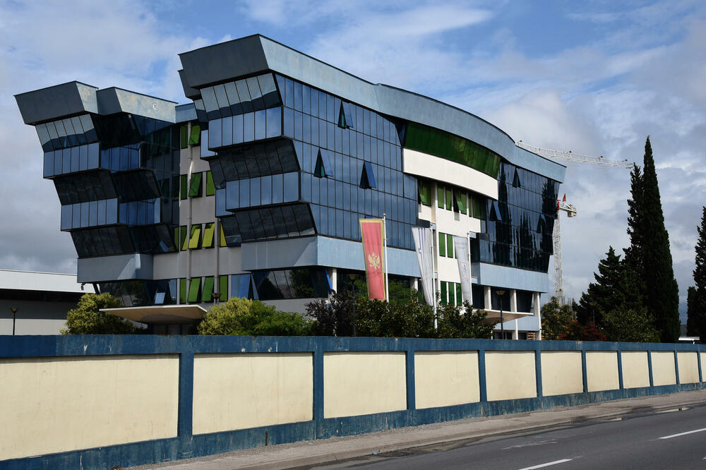 Dio zaposlenih pozvao Novi sindikat da ne prijeti štrajkom, Foto: Luka Zekovic