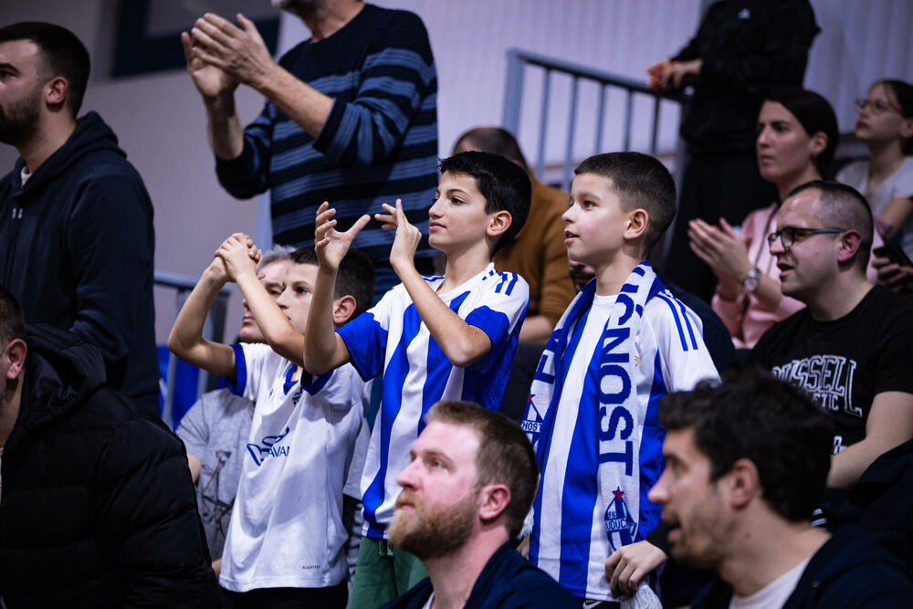 <p>Košarkaši Budućnost Volija na krilima navijača "razbili" Huventud u pretposljednjem kolu Evrokupa</p>