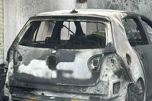 Auto Novljanina potpuno uništen u požaru