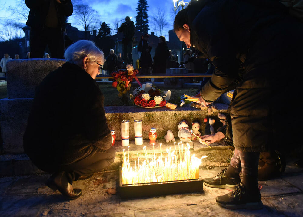 <p>Cetinjanin Aco Martinović ubio je 1. januara 12 osoba, među kojima dvoje djece, i ranio četiri, od kojih je jedna preminula 9. januara u Kliničkom centru Crne Gore</p>
