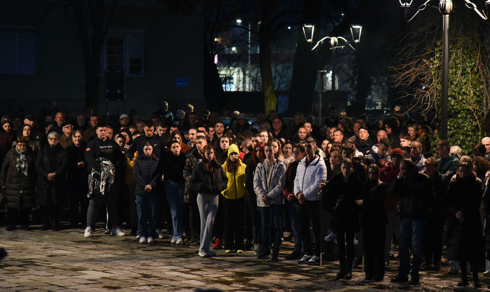 <p>Cetinjanin Aco Martinović ubio je 1. januara 12 osoba, među kojima dvoje djece, i ranio četiri, od kojih je jedna preminula 9. januara u Kliničkom centru Crne Gore</p>