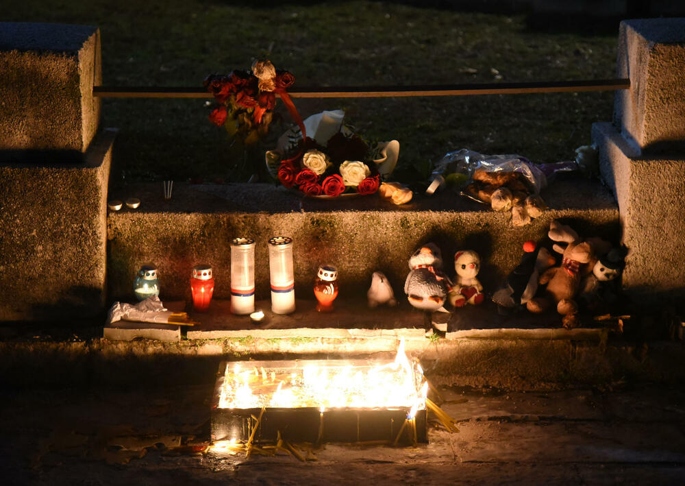 <p>Cetinjanin Aco Martinović ubio je 1. januara 12 osoba, među kojima dvoje djece, i ranio četiri, od kojih je jedna preminula 9. januara u Kliničkom centru Crne Gore</p>