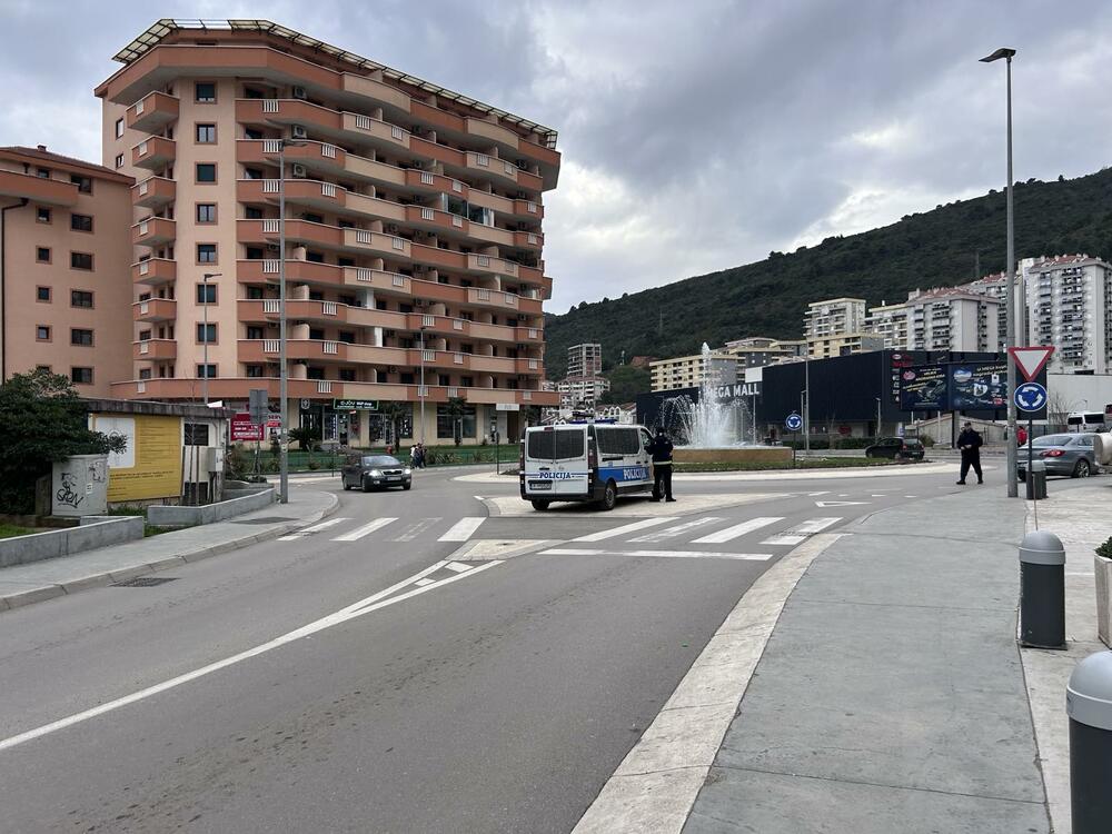 <p>Konstitutivna sjednica Skupštine opštine Budva ranije je zakazana za 15 časova</p>