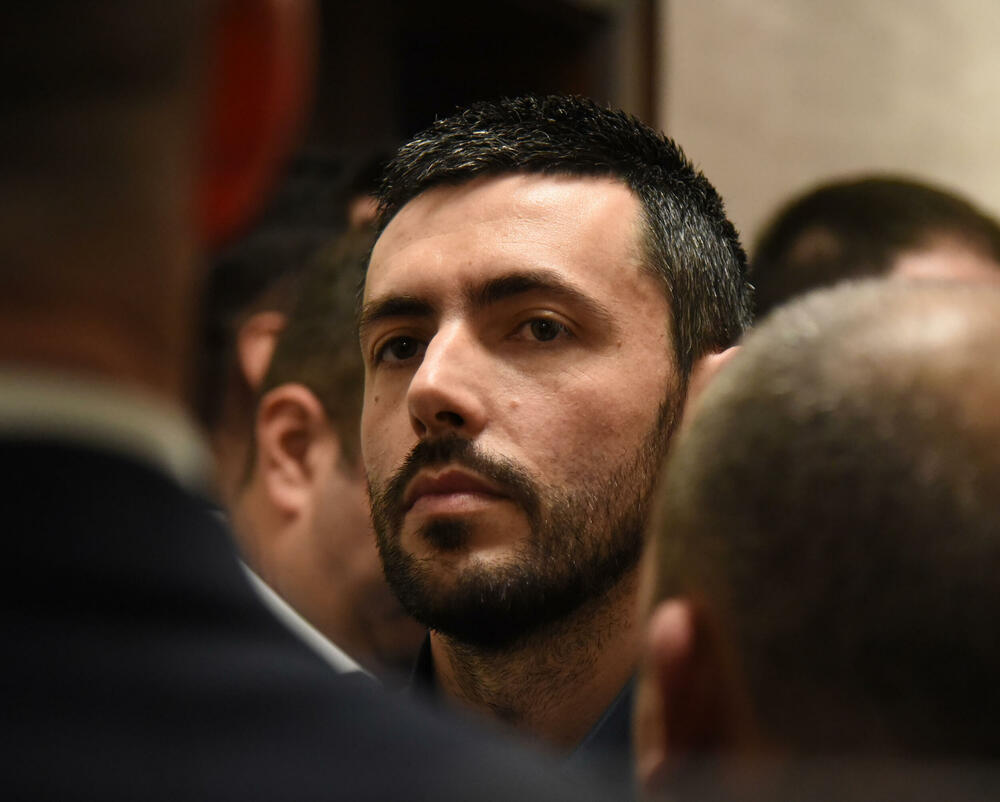 <p>Pogledajte kako je protekao dan u državnom parlamentu kroz foto priču</p>