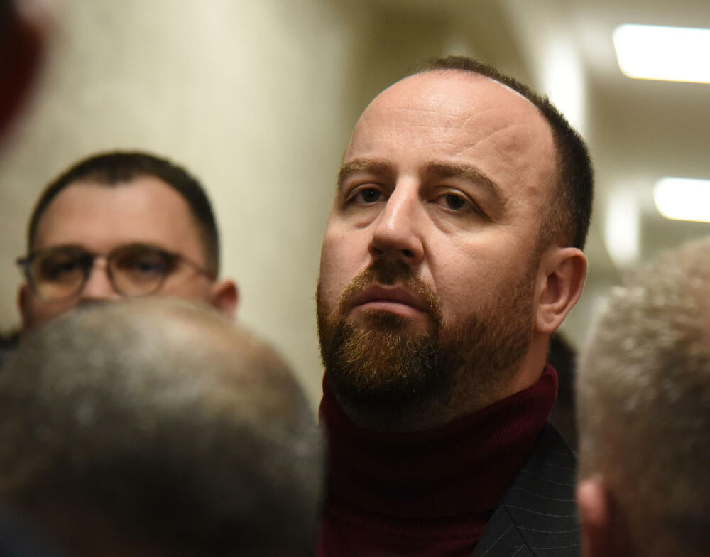 <p>Pogledajte kako je protekao dan u državnom parlamentu kroz foto priču</p>