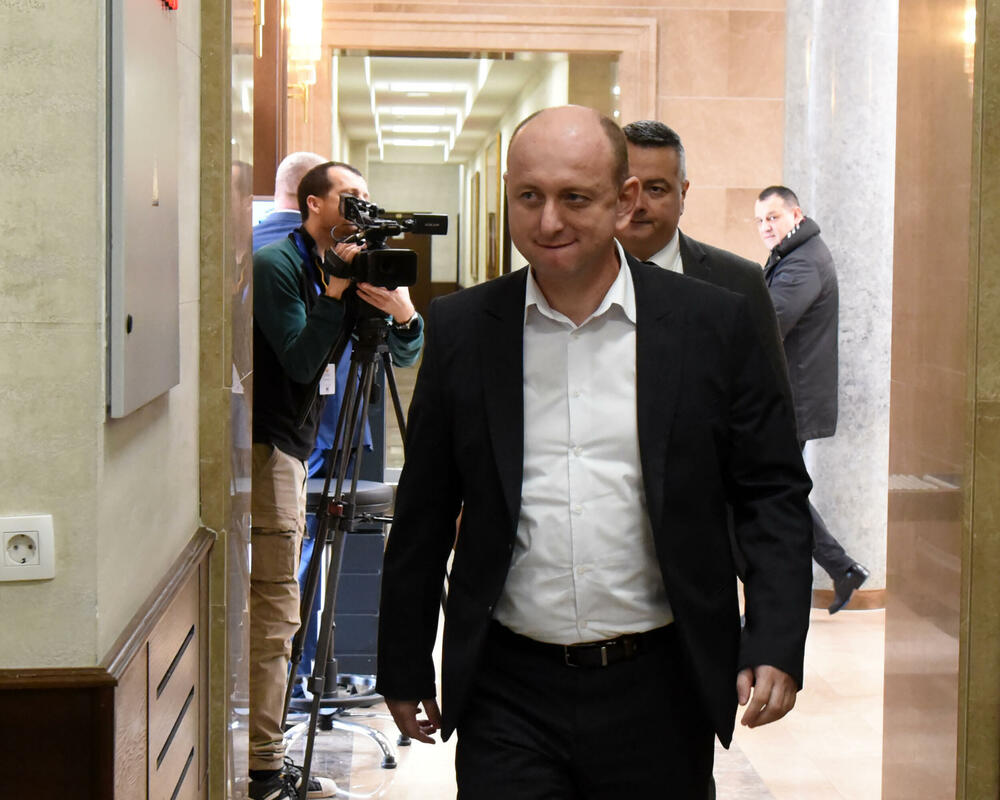 <p>Pogledajte kako je protekao dan u državnom parlamentu kroz foto priču</p>