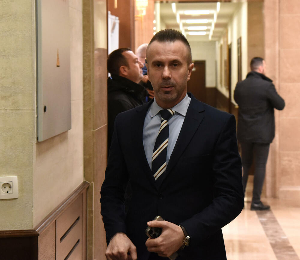 <p>Pogledajte kako je protekao dan u državnom parlamentu kroz foto priču</p>