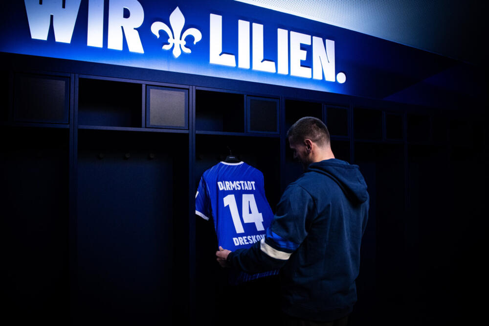 Drešković sa dresom novog kluba, Foto: SV Darmstadt/X