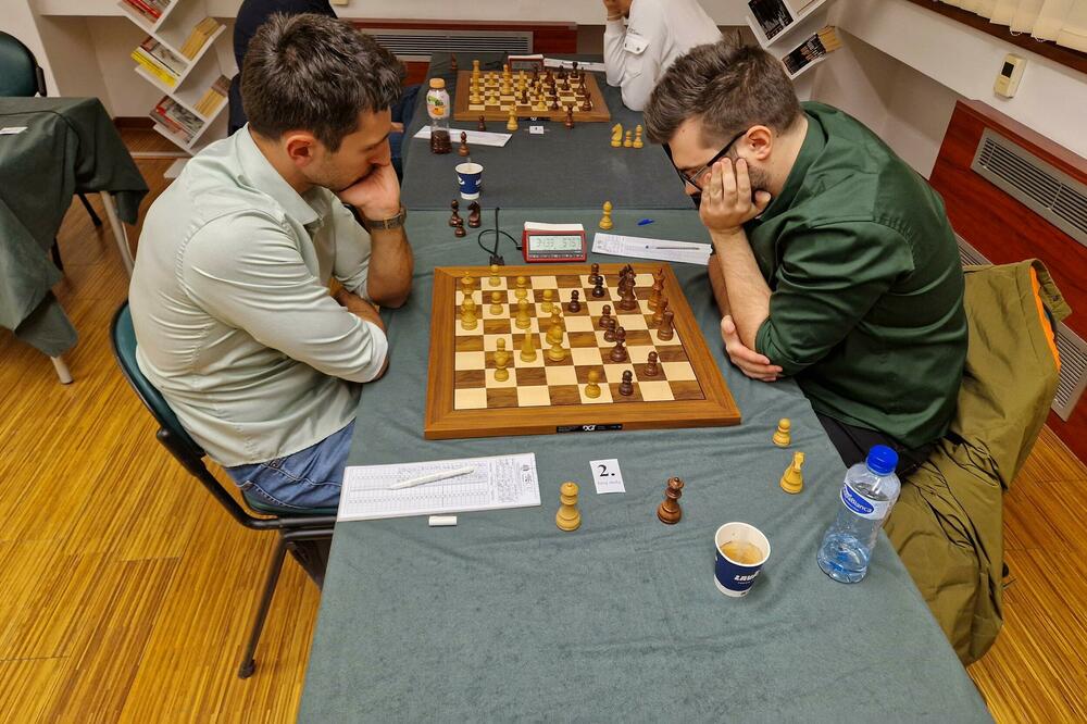 Duel Vukčević - Kadrić, Foto: Šahovski savez Crne Gore
