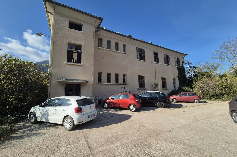 Zgrada HIRM-a u Lepetanima, Foto: Siniša Luković