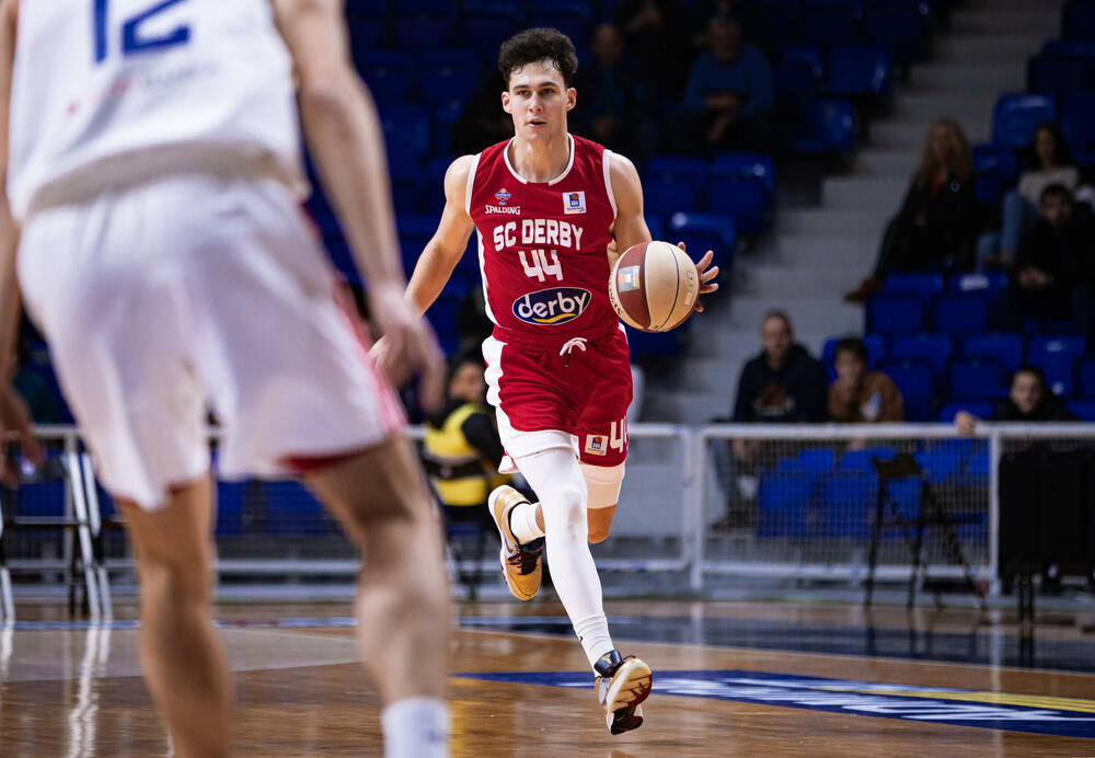 Luka Bogavac na utakmici sa Crvenom zvezdom