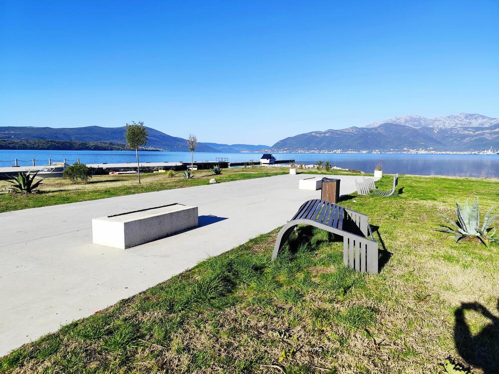 vodni terminal devastiran