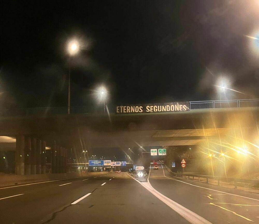 Transparent navijača Reala na prometnom bulevaru