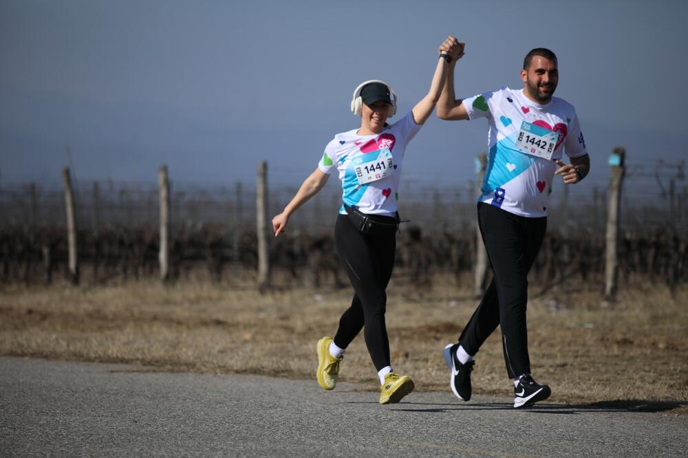 <p>Pozitivna energija, zajedništvo i rekreacija postaju sinonimi za Love Run, koji iz godine u godinu okuplja sve veći broj učesnika</p>