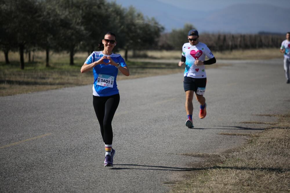 <p>Pozitivna energija, zajedništvo i rekreacija postaju sinonimi za Love Run, koji iz godine u godinu okuplja sve veći broj učesnika</p>