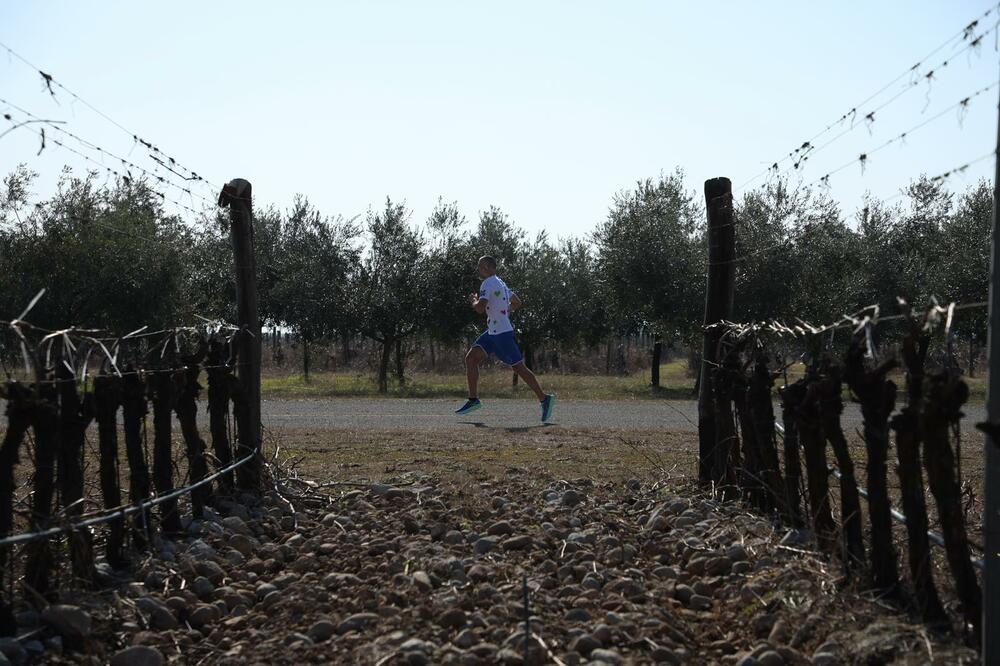 <p>Pozitivna energija, zajedništvo i rekreacija postaju sinonimi za Love Run, koji iz godine u godinu okuplja sve veći broj učesnika</p>