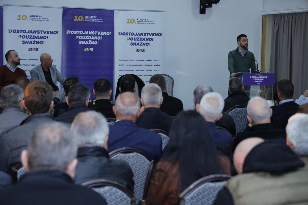 <p>"Polako prolazi vrijeme nacionalizma i populizma i građani žele povratak stabilnosti i razvoja. To je ono što je ključno obilježje politike Demokratske partije socijalista", kazao je predsjednik DPS</p>