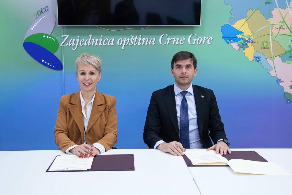 <p>Najavljena je organizacija promotivnih događaja i aktivnosti koje će omogućiti dijaspori da se informiše o potencijalima za ulaganja u opštine kao i podrška realizaciji projekata od interesa za dijasporu i lokalne samouprave</p>