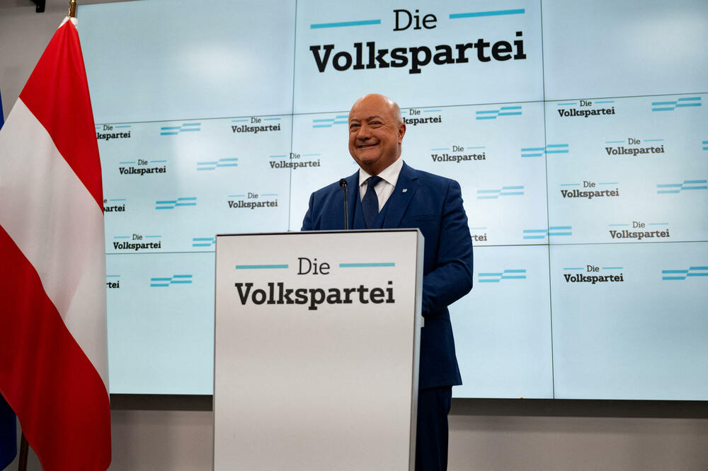 Lider Narodne partije Kristian Stoker daje izjavu za medije nakon prekida koalicionih pregovora s Slobodarskom partijom, Foto: REUTERS