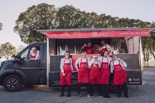 Pričajte o nama da bismo opstali