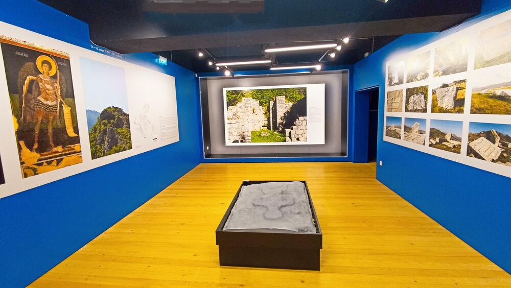 <p>The castle was built in the second half of the 19<sup>th</sup> century and the famous Duke of Piva, Lazar Sočica lived in it. The castle was one of the largest and the most beautiful houses in that time in Montenegro</p>